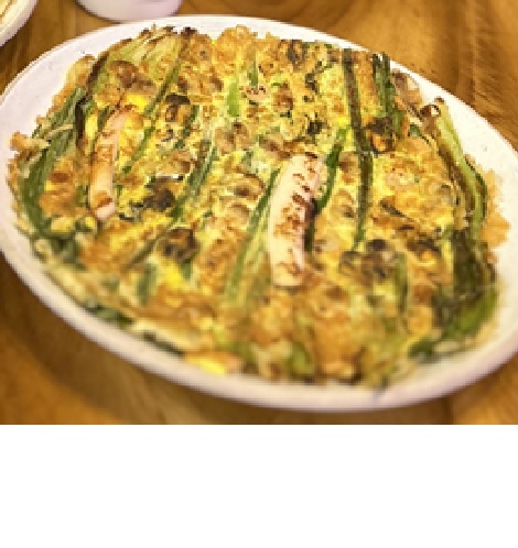 Seafood and green onion pancake